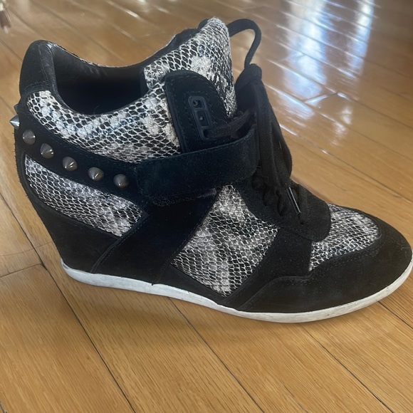 Designer Ash Sneaker Wedges Snakeskin with Studs Size 39 - Picture 1 of 4